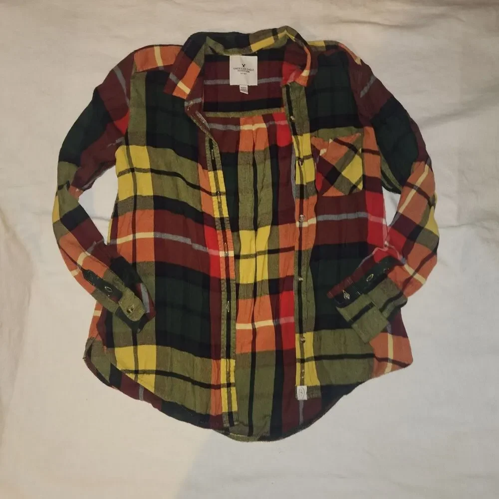 Womens American Eagle Outfitters Boyfriend Fit Plaid Button Down Shirt Size Med - Picture 2 of 7